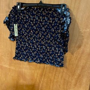 💙🌸Nwt Navy blue & floral off shoulder stretchy crop top size M